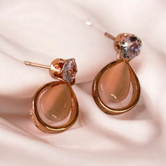 exclusive oval shape stone stud