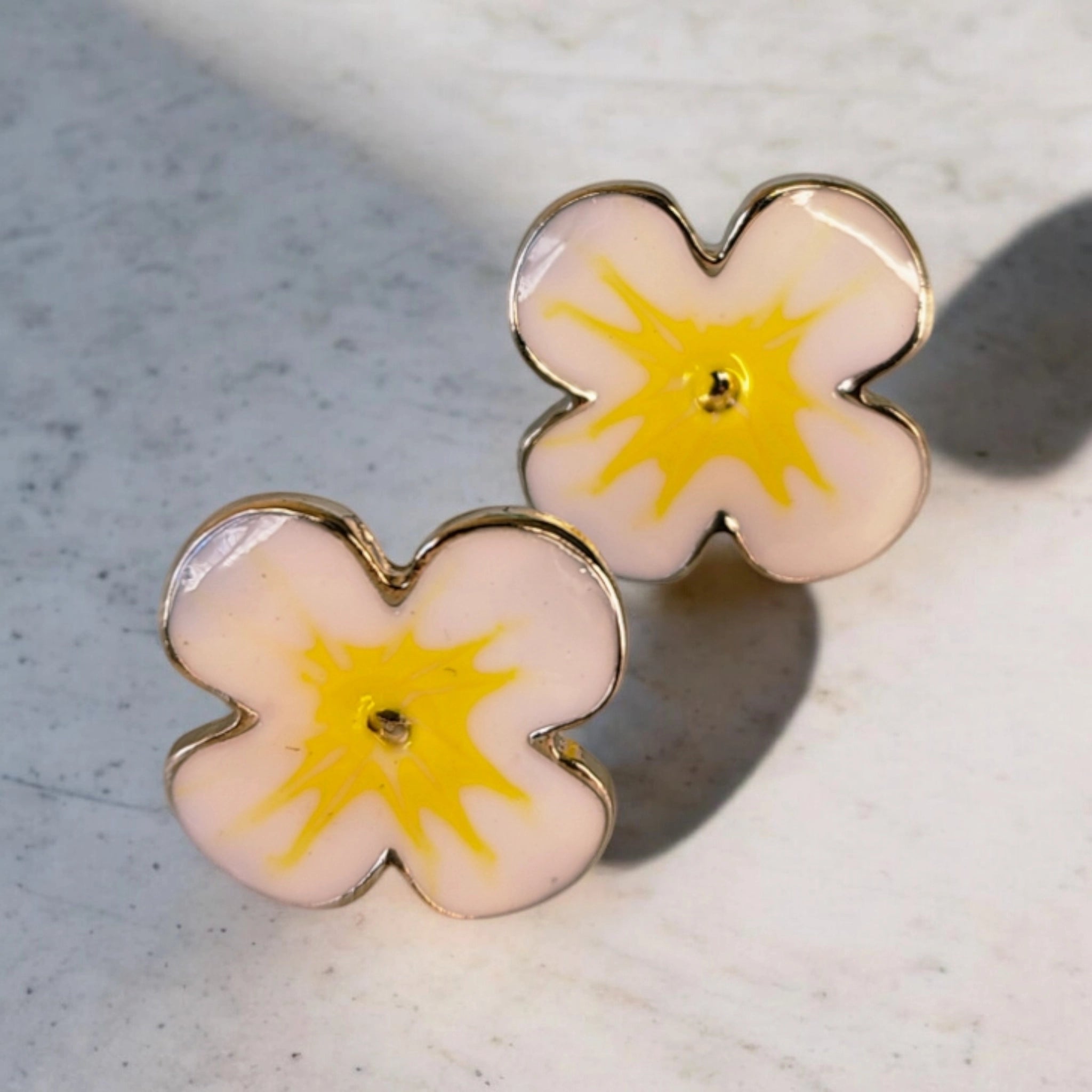 stainless steel yellow flower stud