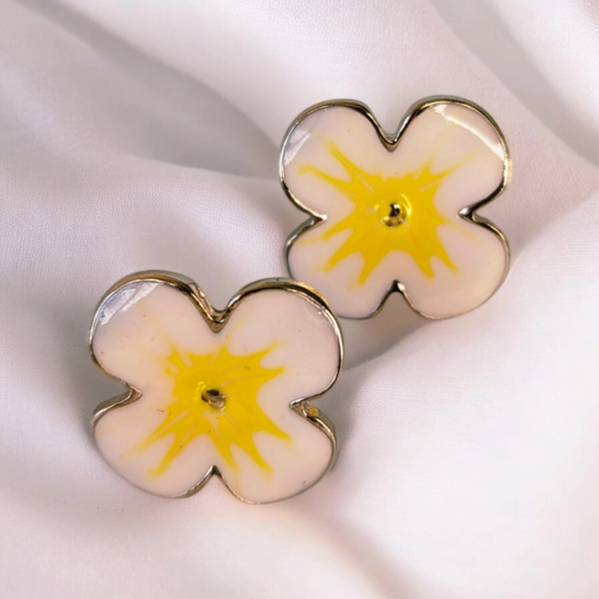 stainless steel yellow flower stud