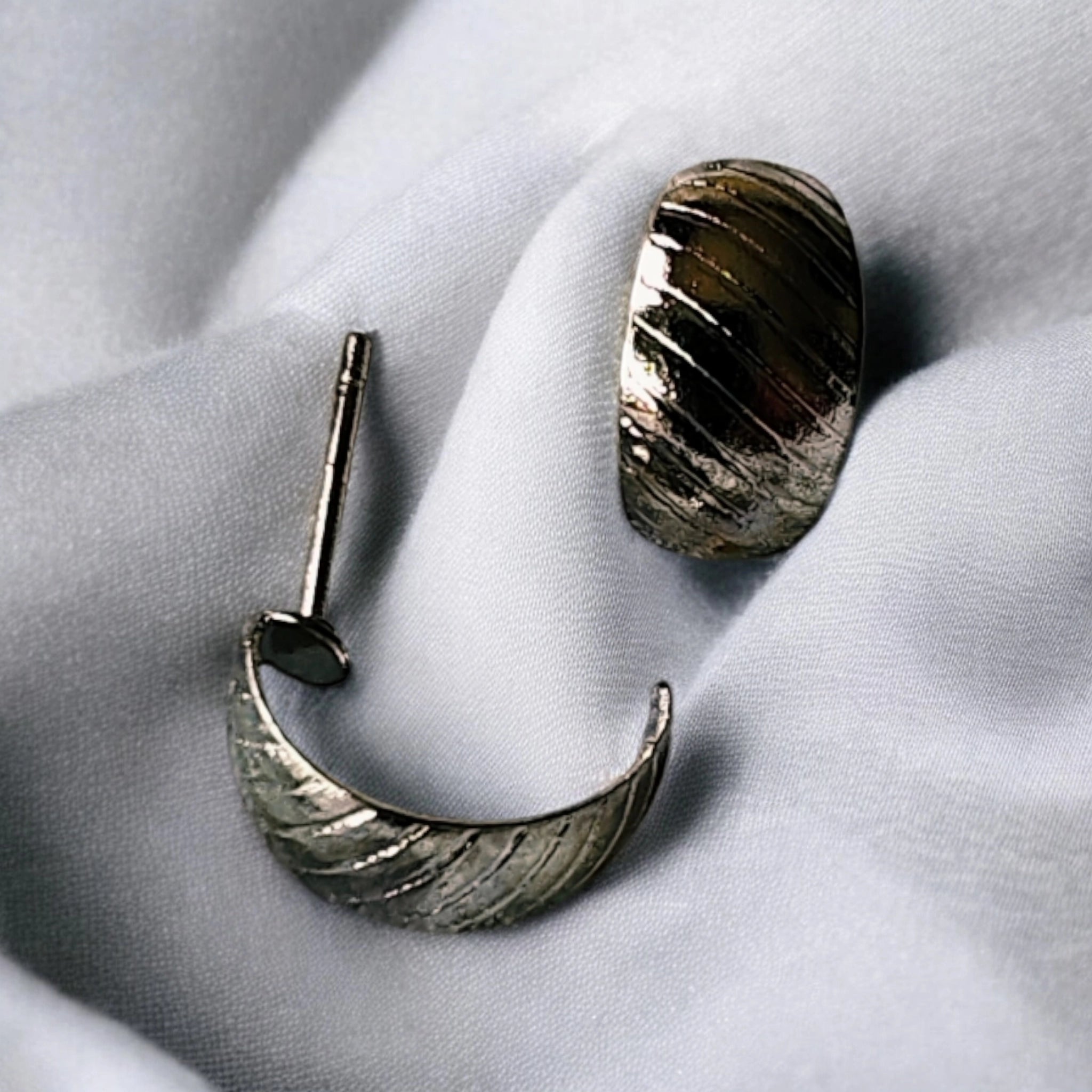 stipe ring silver hoops earrings | small size