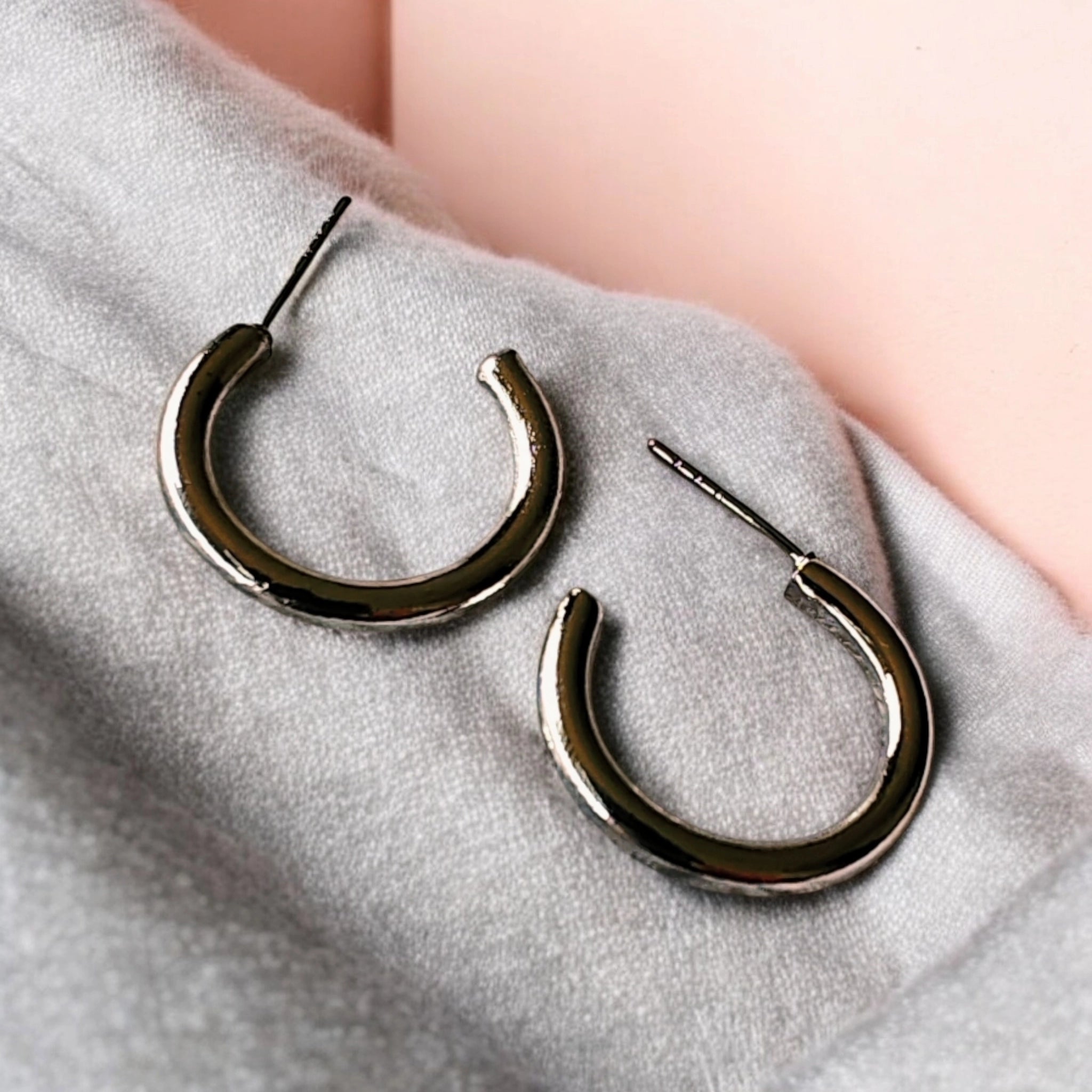 clean ring silver hoops earrings | small size