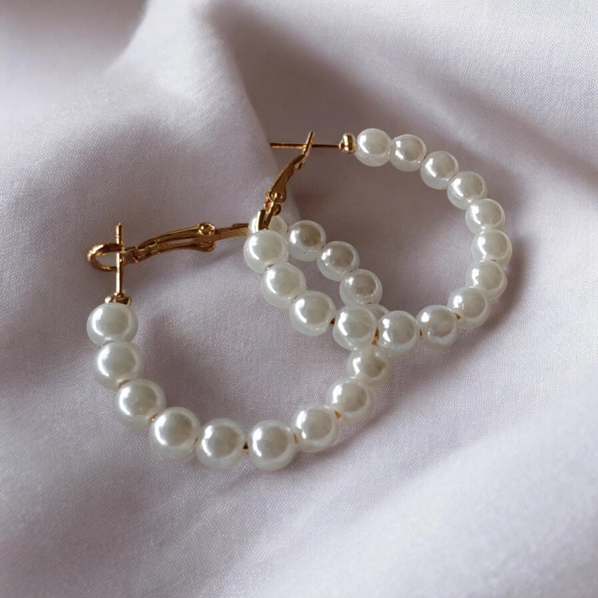 pearl ring gold hoops earrings | medium size