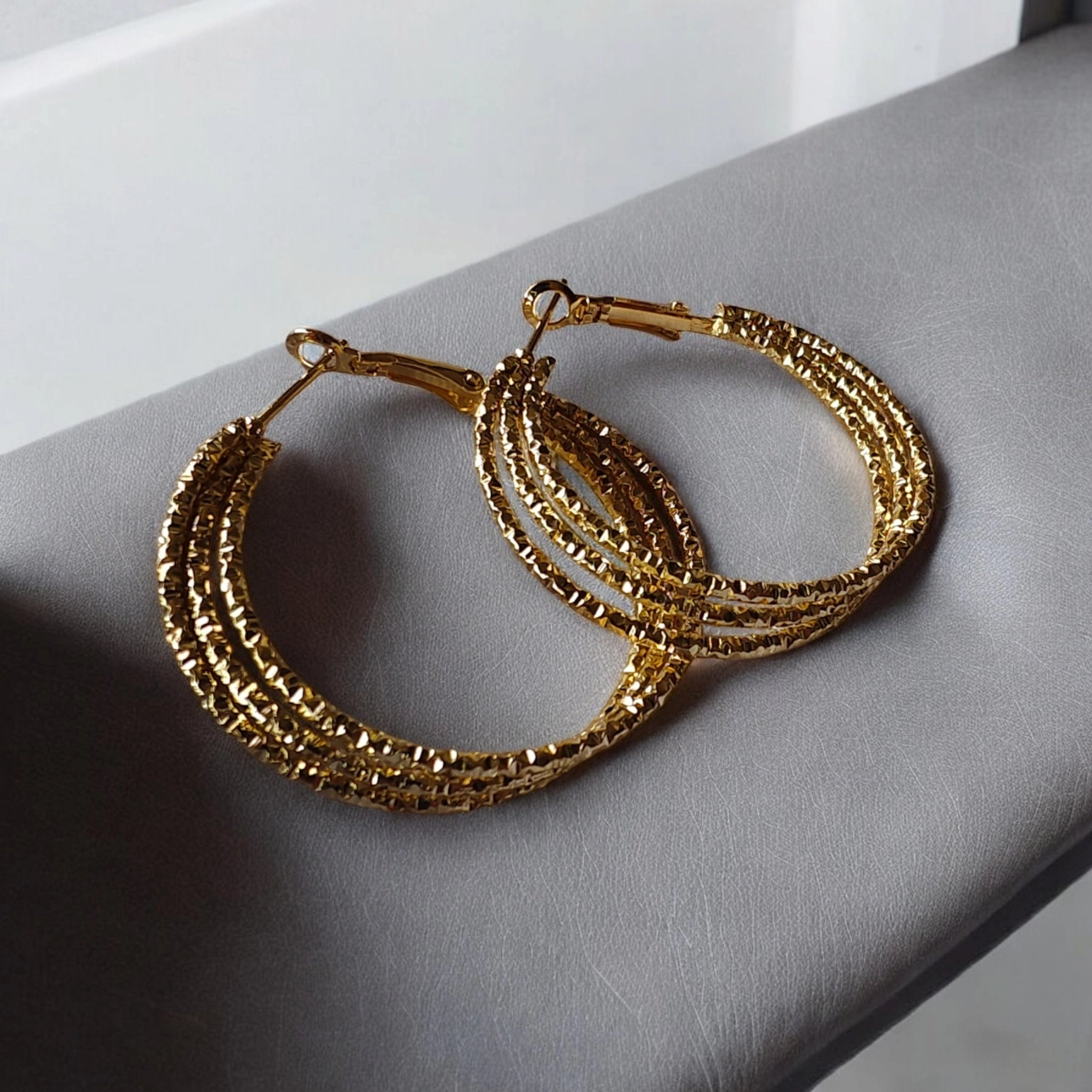 3 layers stripe ring gold hoops earrings | medium size