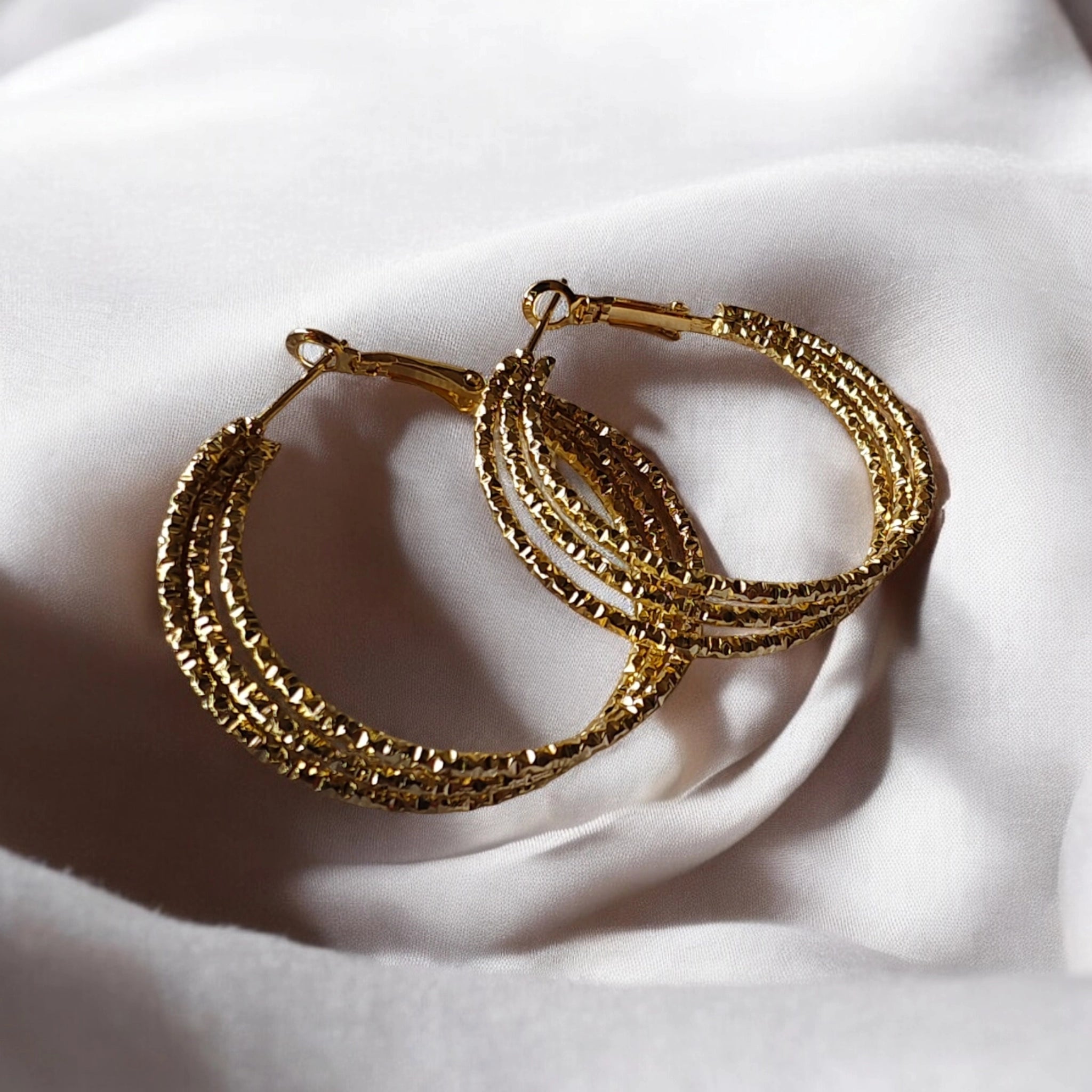 3 layers stripe ring gold hoops earrings | medium size